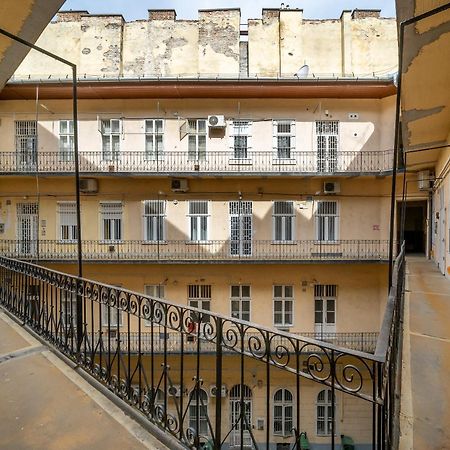 Oktogon Four Residence Budapest Eksteriør billede