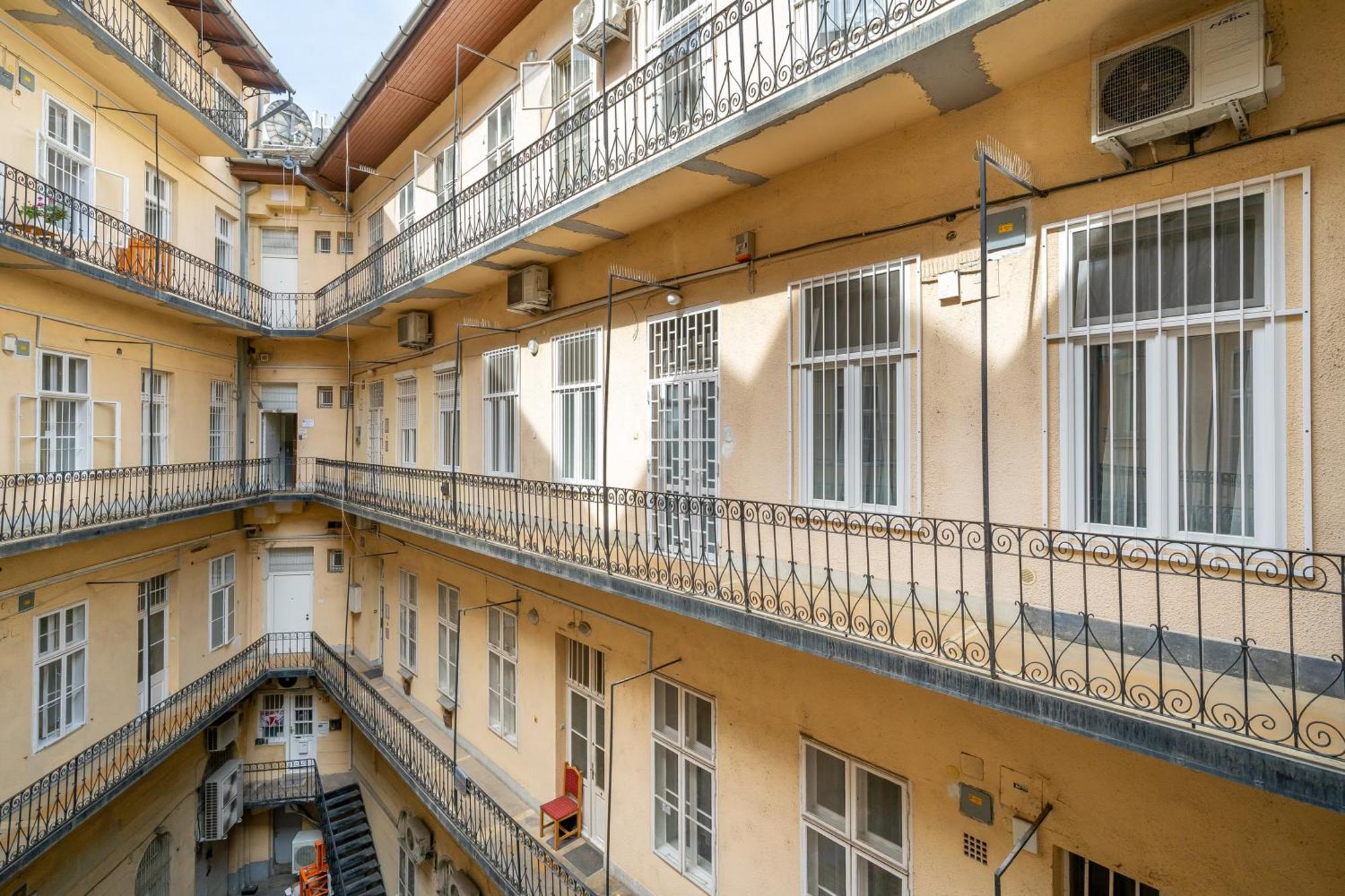 Oktogon Four Residence Budapest Eksteriør billede